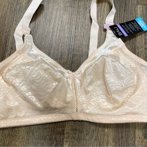 Bali Classic Support Women's Elegant Lace Bra in Cream 38D‎